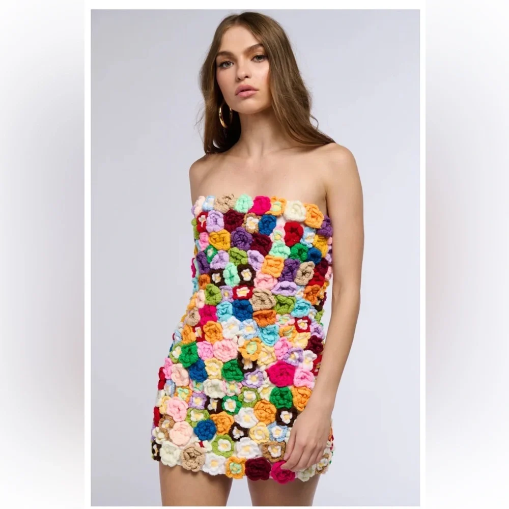 NWT Strapless floral Crochet Dress - Picture 2 of 10